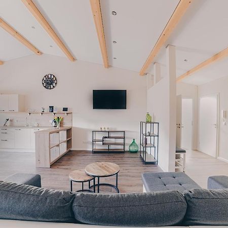 Grosse Ferienwohnung Mit Balkon Und Perfekter Lage Eggenthal Exterior photo