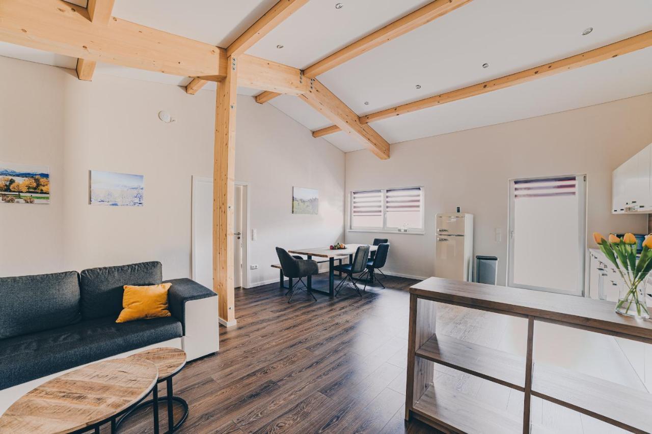 Grosse Ferienwohnung Mit Balkon Und Perfekter Lage Eggenthal Exterior photo